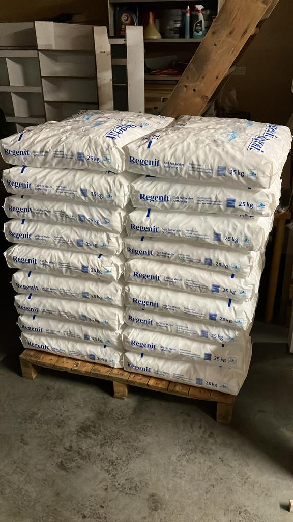 Waterontharder Regenit zout tabletten, Ophalen, Zo goed als nieuw