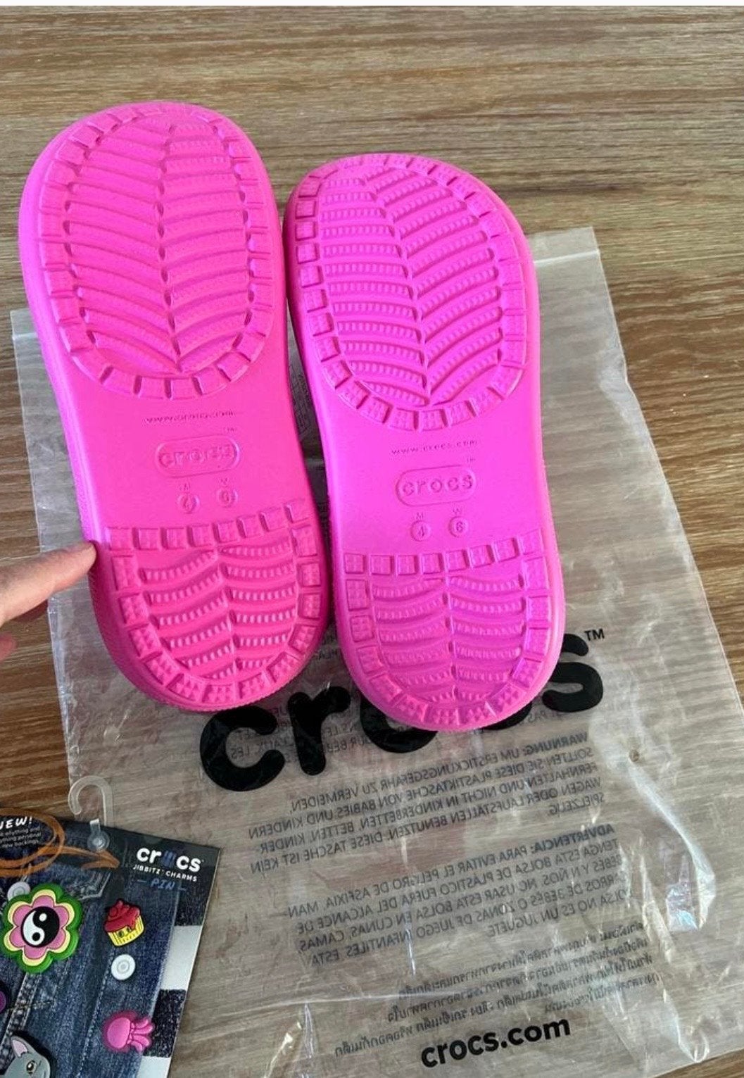 Nieuwe Roze Crocs Maat 36-37 met Jibbitz - Zomerklaar!, Ophalen, Nieuw, Roze, Slippers
