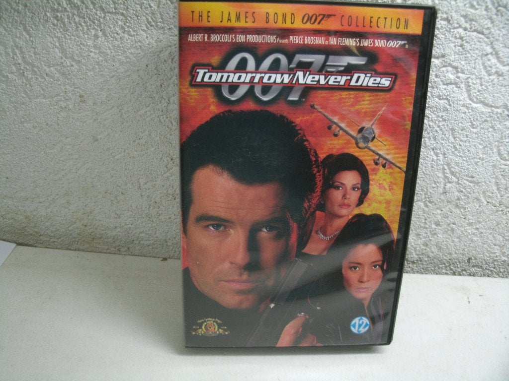 vhs 247b tomorrow never dies, Vanaf 16 jaar, Ophalen of Verzenden, Zo goed als nieuw, Actie en Avontuur