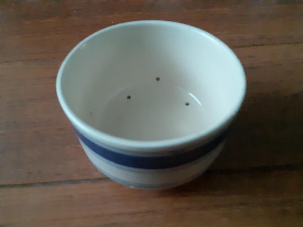 Pot/uitlekbakje blauwe bies ca. 7 cm hoog diameter 12 cm, Rond, Nieuw, Ophalen of Verzenden, Balkon