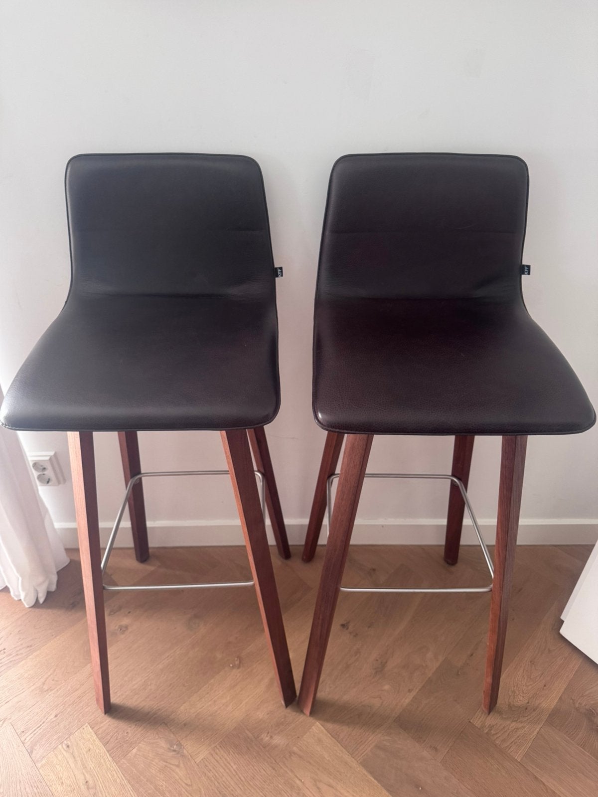 4 design barkrukken van KFF - zeer goede staat, Ophalen, Gebruikt, Met voetsteun, 60 tot 90 cm
