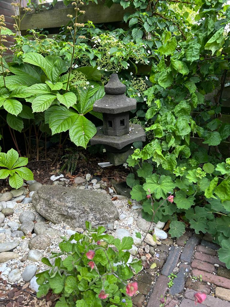 Japanse pagode tuinbeeld van steen, Ophalen, Gebruikt, Steen