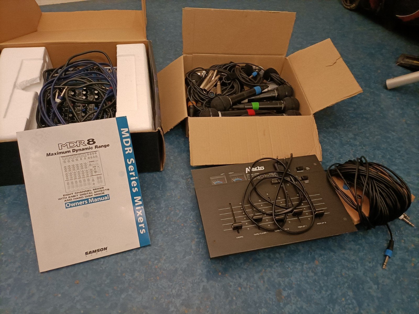 Karaoke set met semi professioneel 6 kanaals mengpaneel, Ophalen