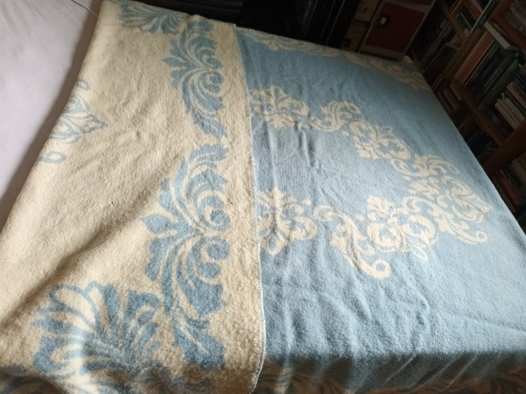 Zeer grote Blauw wit wollen deken bloemen didas. 260-190cm, 190 cm, Wol, 260 cm, Ophalen of Verzenden