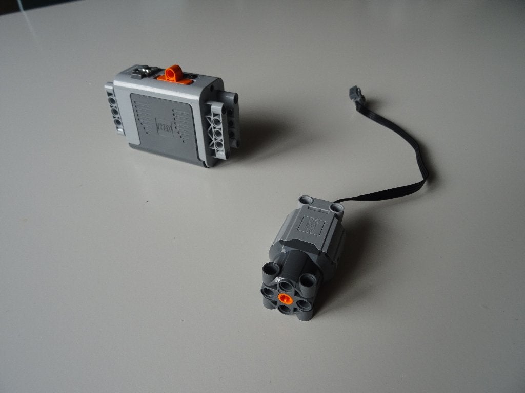 technic Lego motorset 2-delig, Lego, Ophalen of Verzenden, Zo goed als nieuw, Technic