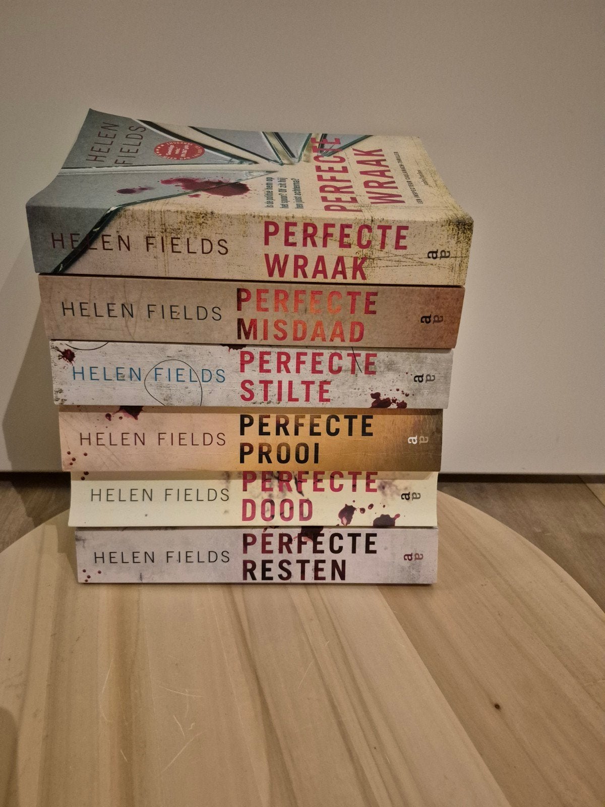 Helen Fields Boekenreeks, Boeken, Ophalen, Zo goed als nieuw, Helen Fields, Nederland