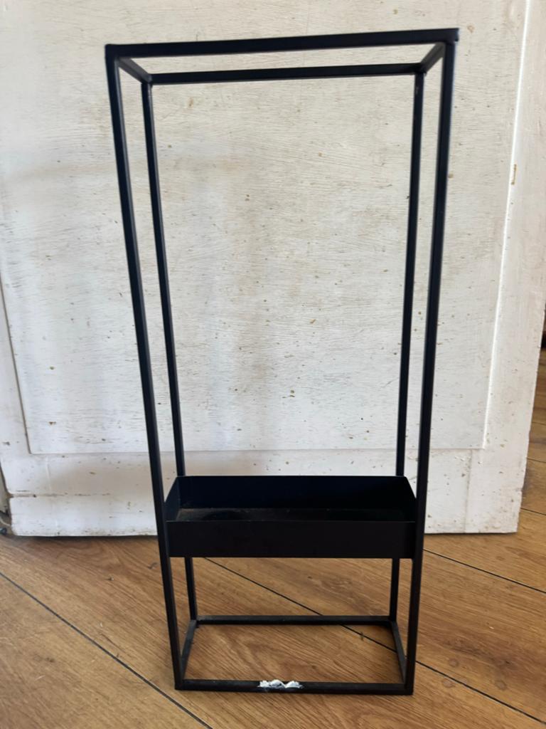 Zwarte metalen plantenstandaard / decoratiestandaard, Ophalen, Gebruikt, Zwart, Metaal