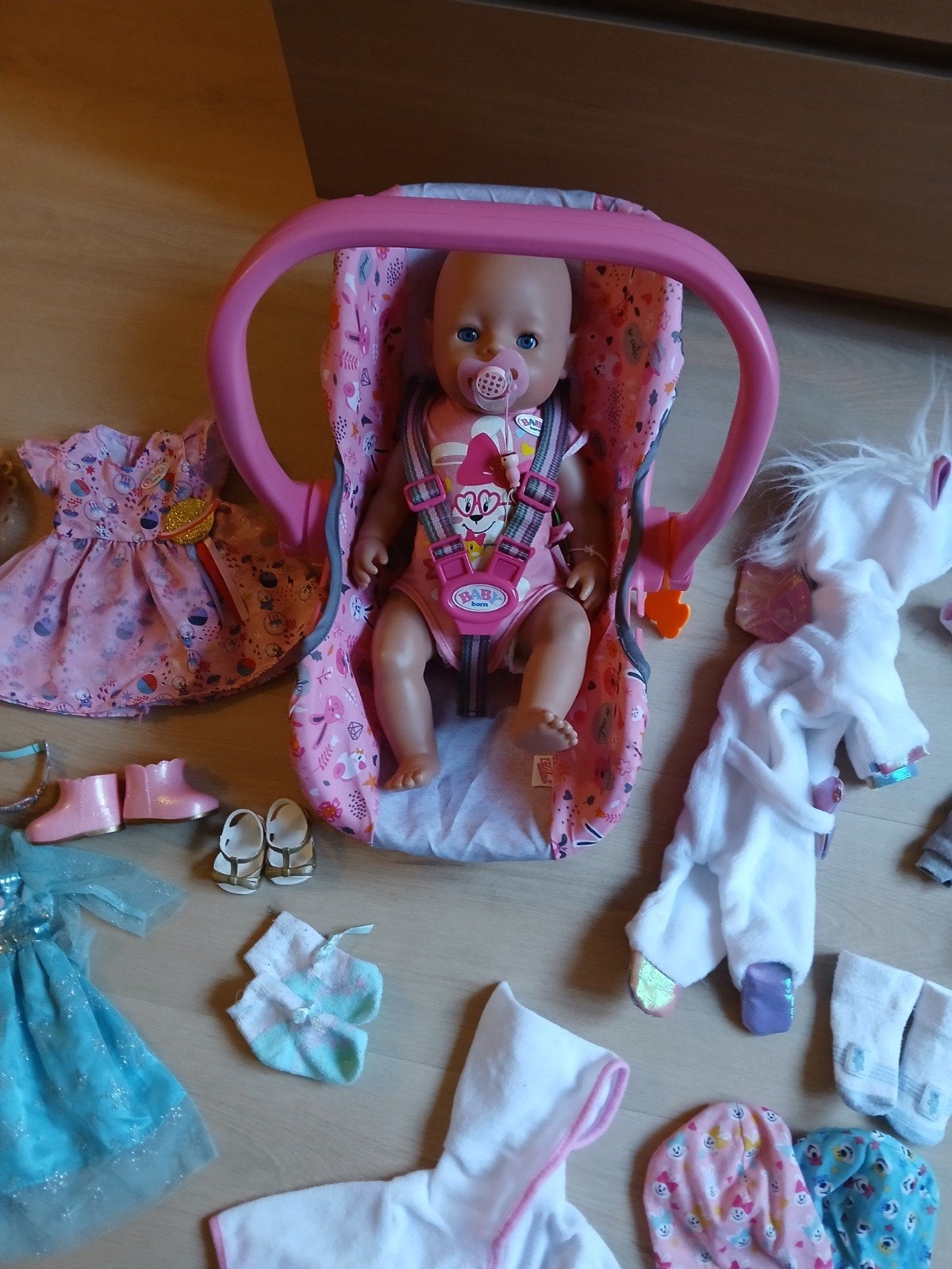 Grote Baby Born verzameling met pop, kleding en accessoires, Verzenden, Zo goed als nieuw, Babypop