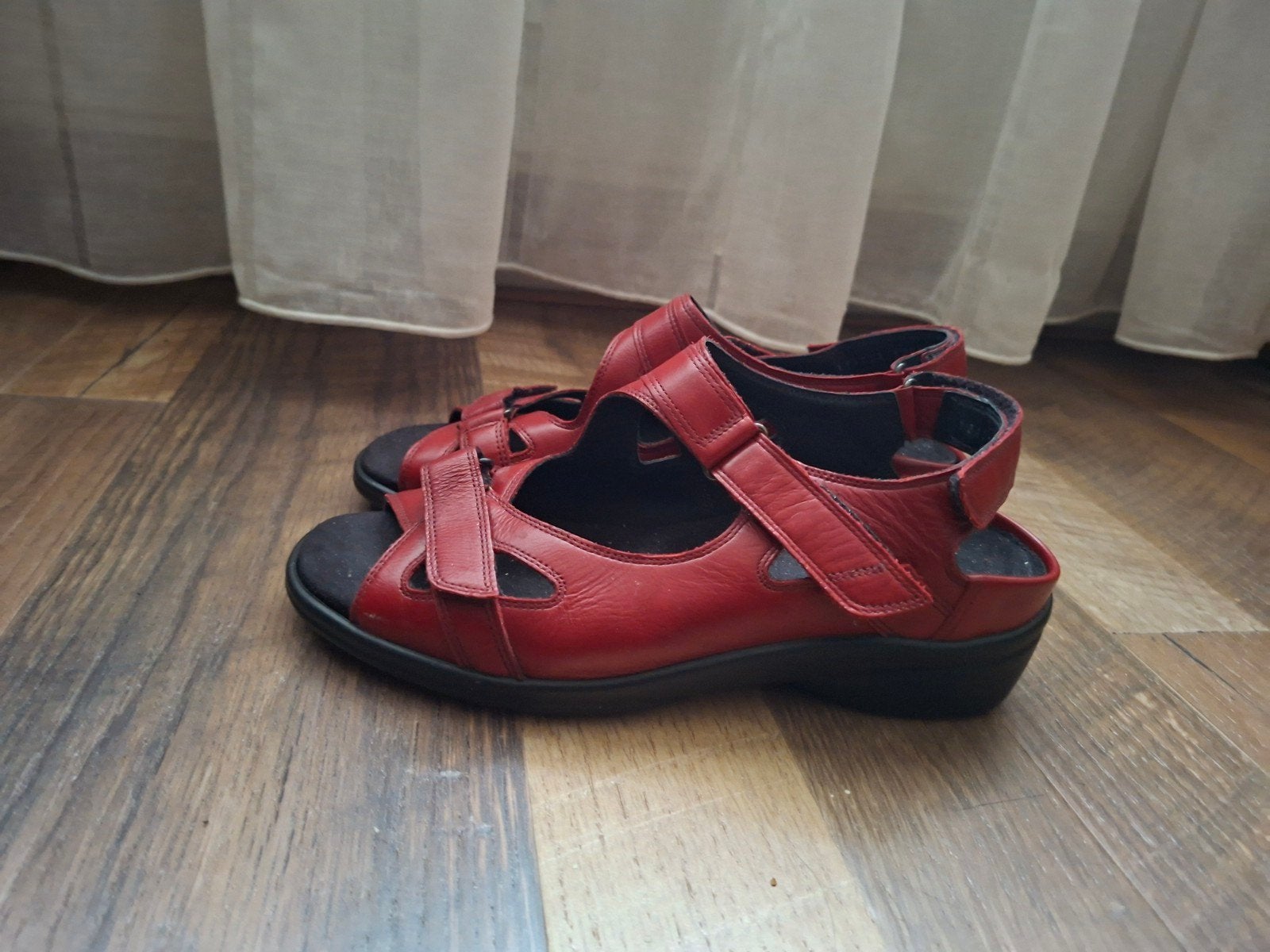 Durea Maat 39 K, Zo goed als nieuw, Rood, Sandalen of Muiltjes, Ophalen of Verzenden