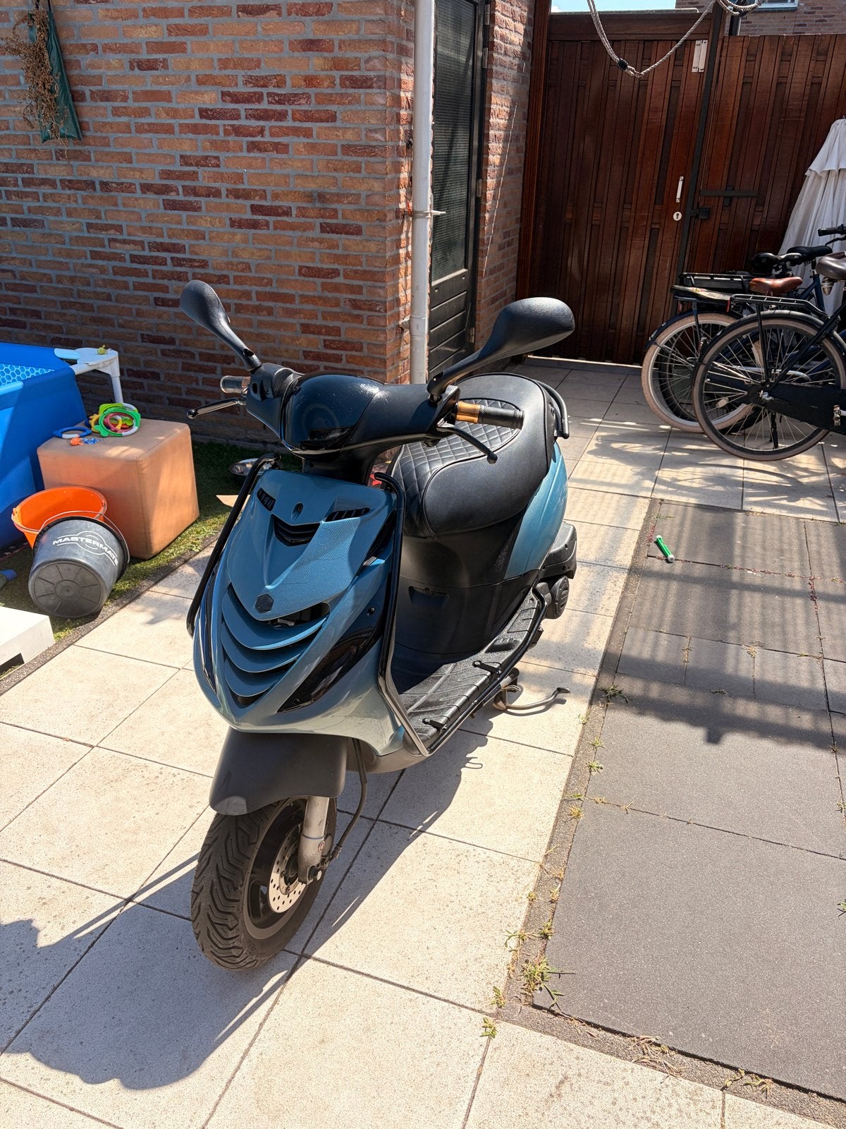 Mooie Piaggio Zip 4-takt uit 2023, Fietsen en Brommers, Scooters | Piaggio, Ophalen, Gebruikt, Benzine, Zip