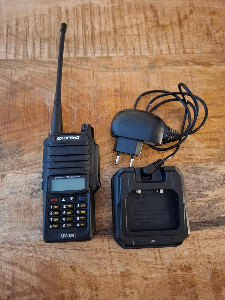 Baofeng UV-XR Dual band FM walkie talkie 10 watt, Verzenden, Zo goed als nieuw, Portofoon of Walkie-talkie