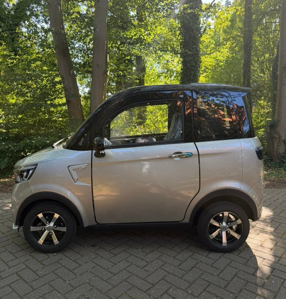 Thogo overdekte scootmobiel nieuw rijbewijs vrij, Ophalen, Zo goed als nieuw, 46 km of meer, 16 km/u of meer