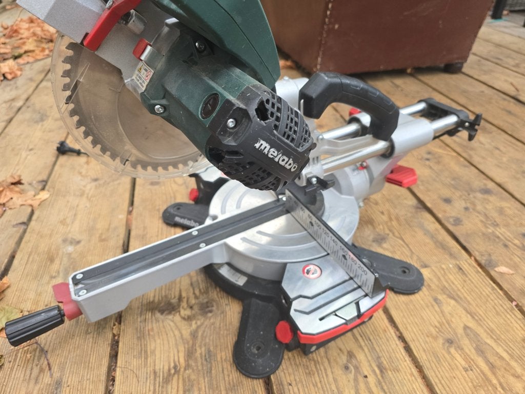 Metabo Afkortzaag KGS 216 M met trekfunctie, Doe-het-zelf en Verbouw, Ophalen, Gebruikt, Afkortzaag, 30 tot 70 mm
