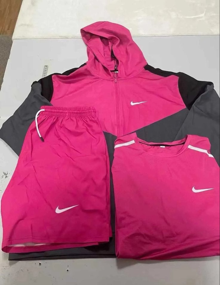 Nike trainingspak voor dames en heren, Kleding | Dames, Maat 38/40 (M), Nieuw, Ophalen of Verzenden, Fitness of Aerobics