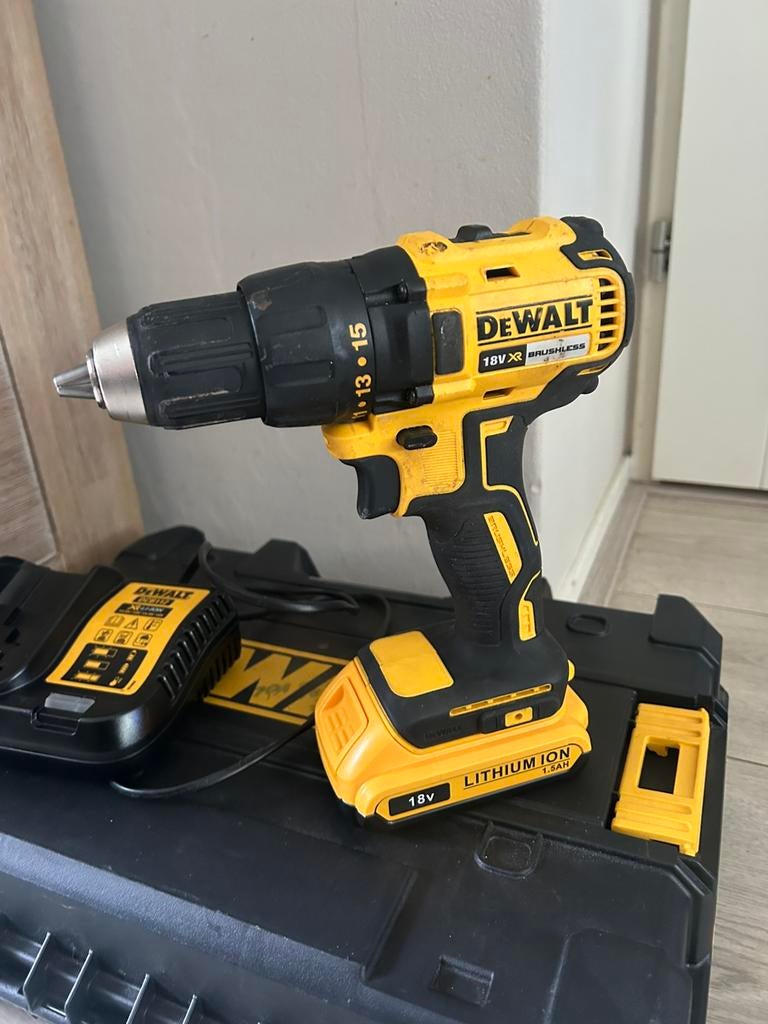 Accu Boormachine Dewalt 18V 1.5 AH Brushless, Ophalen of Verzenden, Gebruikt, Boormachine