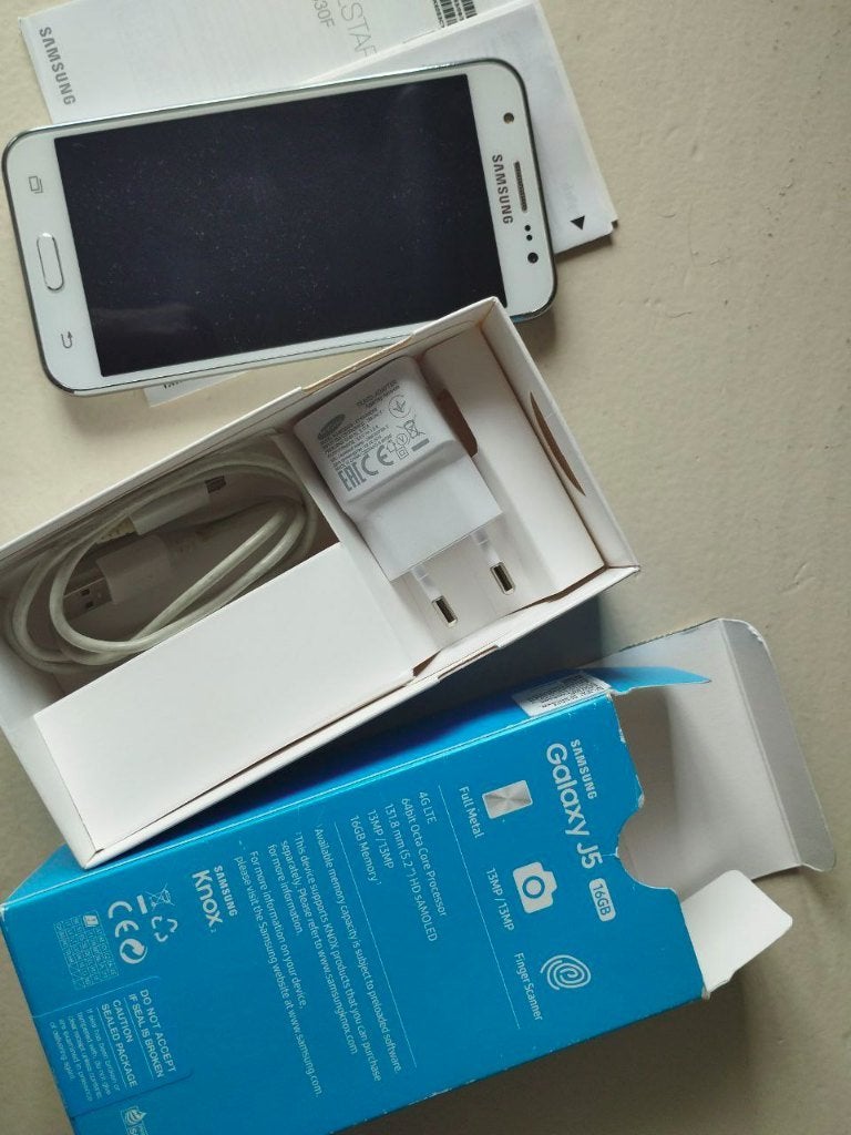 Samsung Galaxy J5 (2016) Wit - Zo goed als nieuw, Telecommunicatie, Gebruikt, Overige modellen, Wit, Touchscreen
