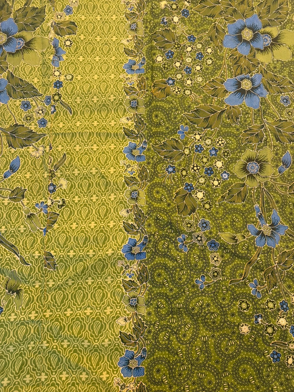 Batik sarong uit Indonesië, Hobby en Vrije tijd, Stoffen en Lappen, Verzenden, 120 cm of meer, Zo goed als nieuw, Katoen