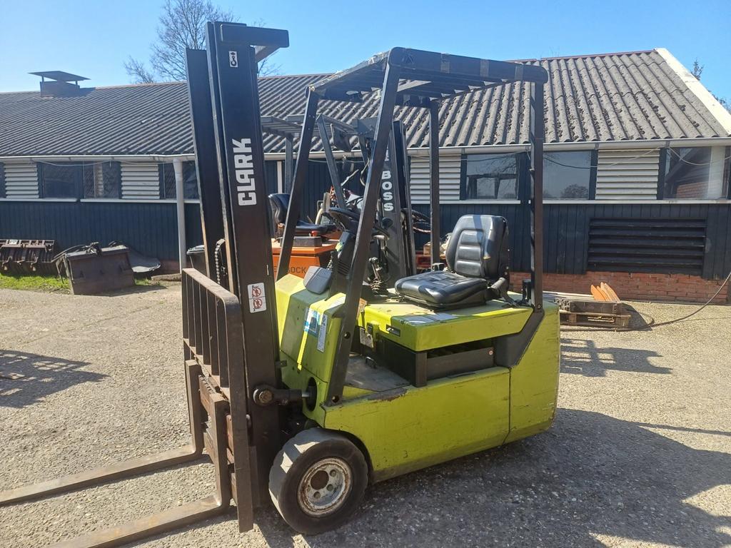 Elektrische Heftruck met Dubbele Mast - Clark BOSS, 1000 tot 2000 kg, Ophalen, Elektrisch, Heftruck