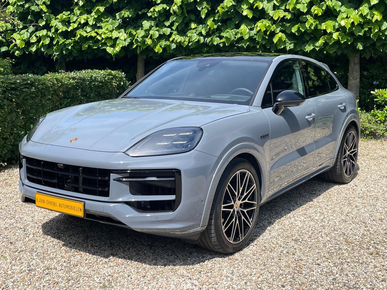 CAYENNE E-HYBRID COUPE 471PK - ARTIC GREY - FULL OPTIONS, Automaat, Cayenne, Parkeerassistent, 2995 cc