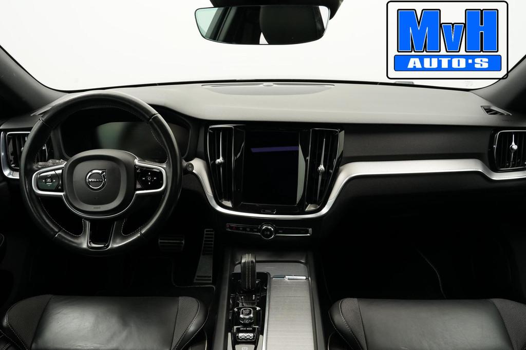 Volvo V60 2.0 B3 R-Design|PANO|STOEL/STUUR.VERW|AUTO.PILOT, 15 km/l, Euro 6, 4 cilinders, Leder en Stof