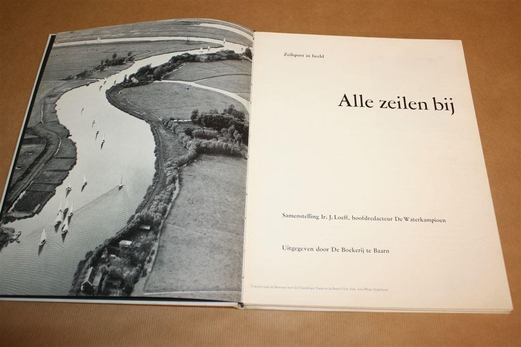 Alle zeilen bij. Zeilsport in beeld., Boeken, Ophalen of Verzenden, Gelezen, Watersport en Hengelsport