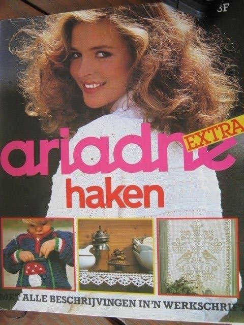 Haakblad Ariadne Haken  Gordijn - Pop -  Poes  nr 4008, Verzenden, Zo goed als nieuw, Haken, Patroon of Boek