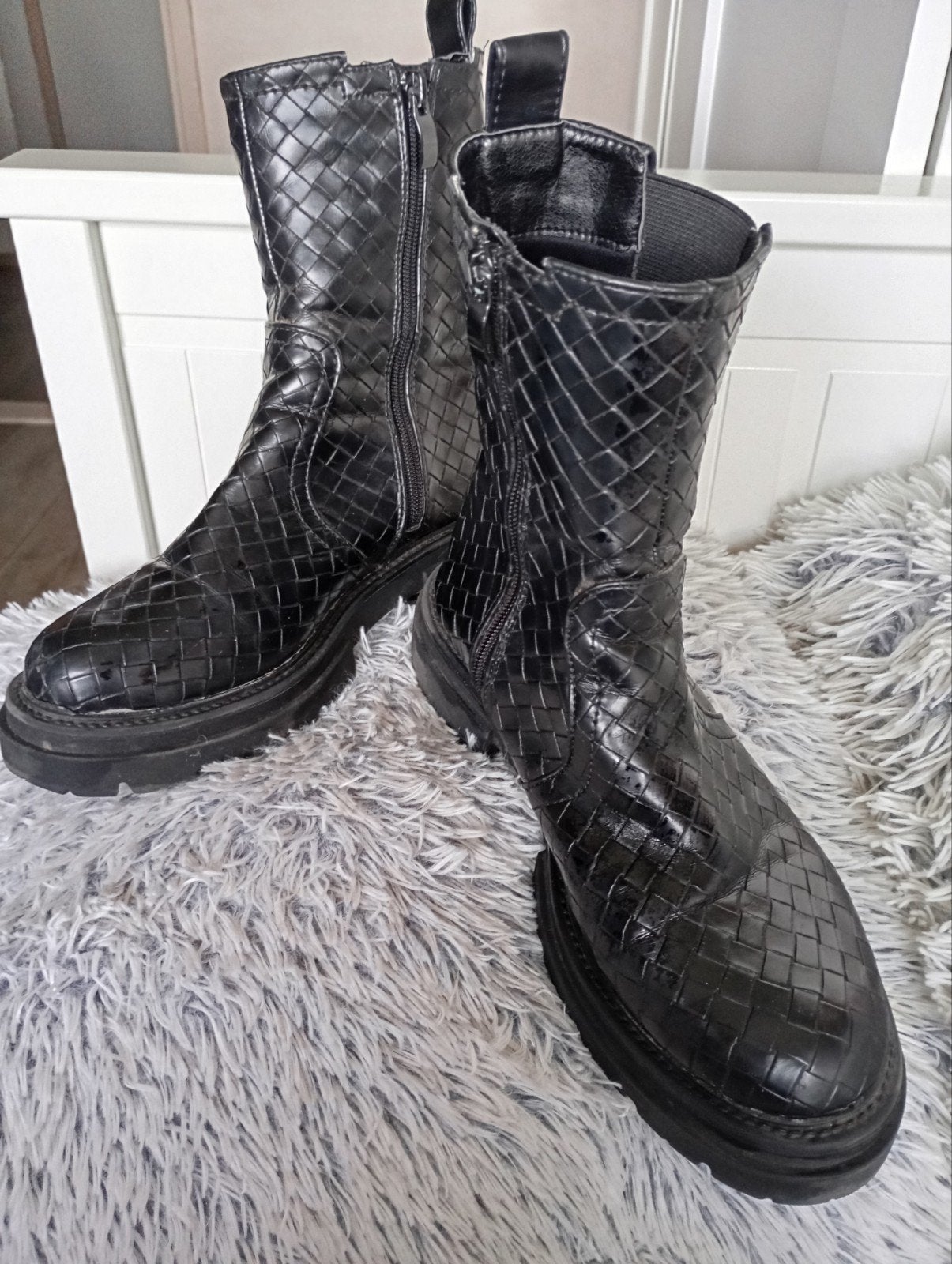 DAMES LAARSEN MAAT 38 NU 15 EURO ZIE FOTO,S., Ophalen of Verzenden, Zo goed als nieuw, Zwart, Sneakers of Gympen