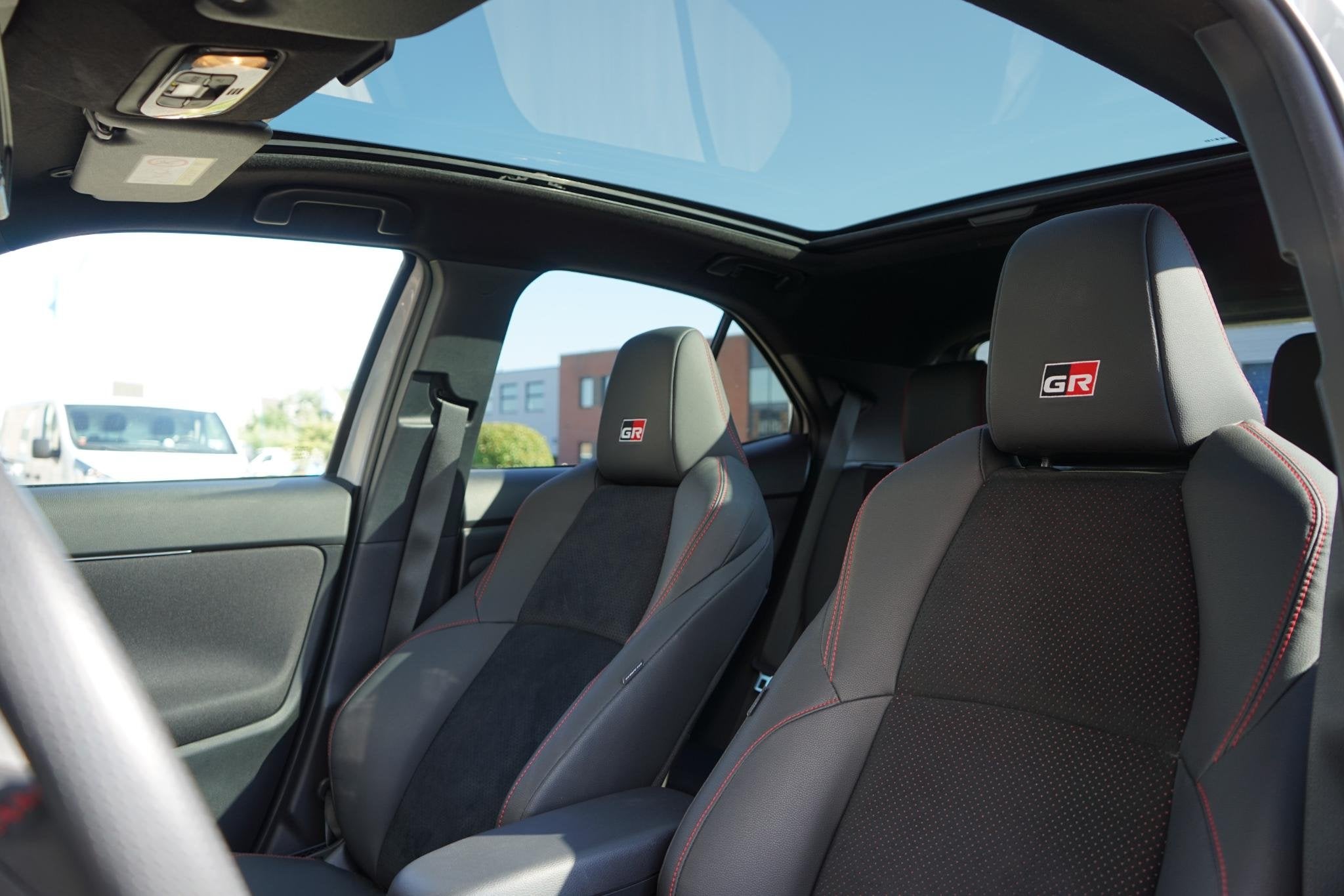 Toyota Yaris Cross 1.5 Hybrid GR Sport Panorama|Trekhaak|Fie, Automatische klimaatregeling, Gebruikt, Euro 6, 116 pk