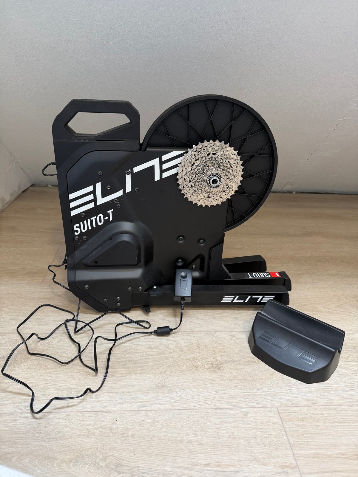 Elite Suito-T fietstrainer - Direct Drive Smart Trainer, Sport en Fitness, Ophalen, Zo goed als nieuw, Overige typen