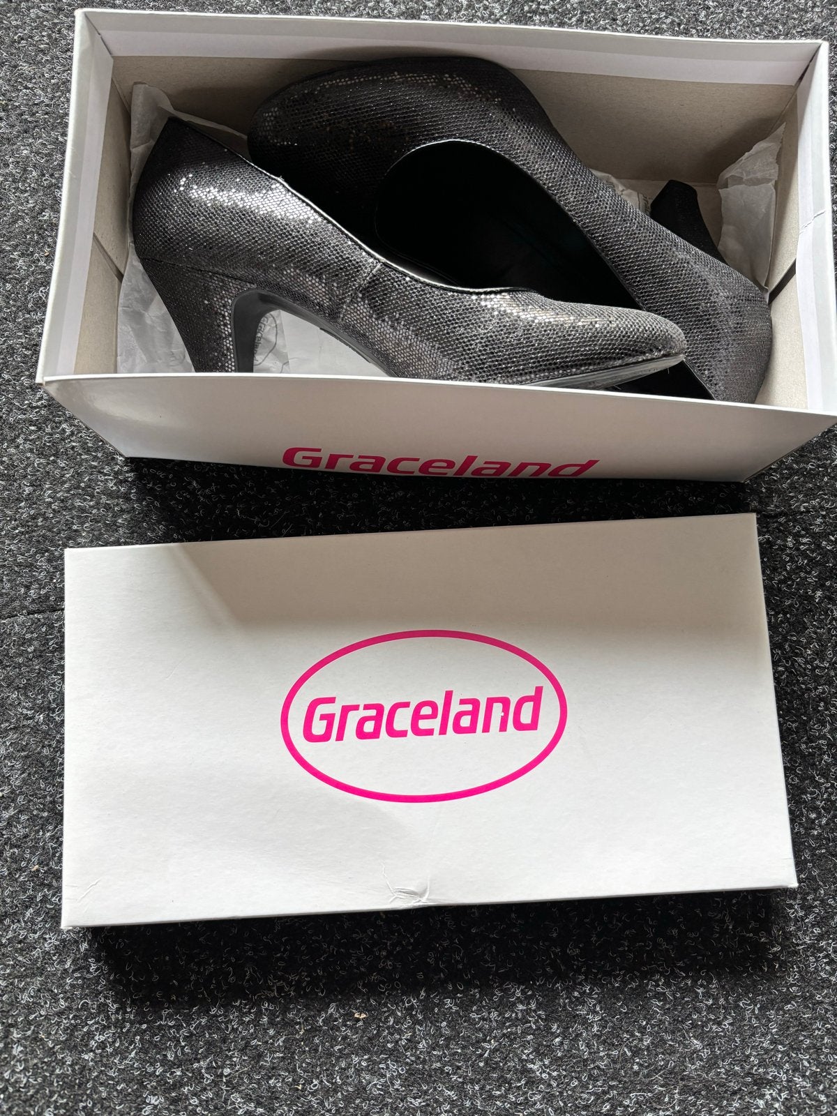 Glimmerende Graceland pumps, maat 39, zo goed als nieuw, Ophalen of Verzenden, Zo goed als nieuw, Zwart, Pumps
