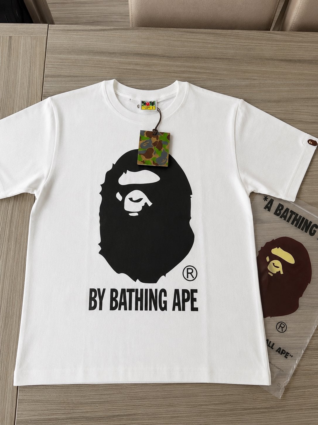 A Bathing Ape BAPE T-shirt Wit Zwart Logo Maat S, Kleding | Heren, Verzenden, Nieuw, Maat 46 (S) of kleiner, Wit