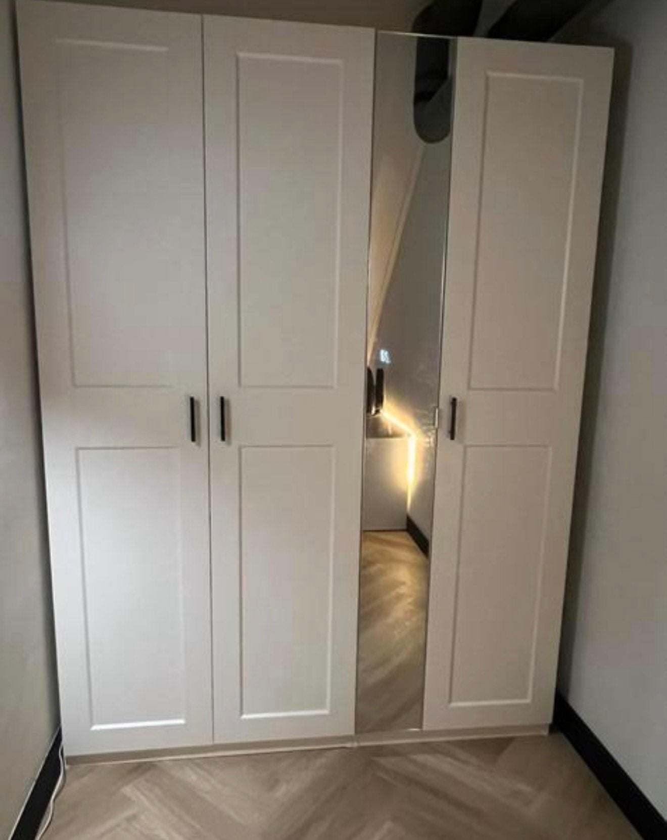 KAST LATEN MONTEREN?, Huis en Inrichting, Kasten | Kledingkasten, Ophalen of Verzenden, Zo goed als nieuw, 25 tot 50 cm, 200 cm of meer