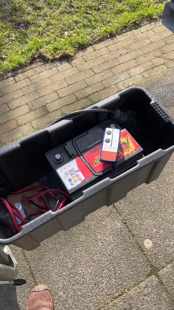 Mooie toer/visboot met 8 pk viertakt yamaha kortstaart, Watersport en Boten, Vis- en Consoleboten, Ophalen, Met afstandsbediening