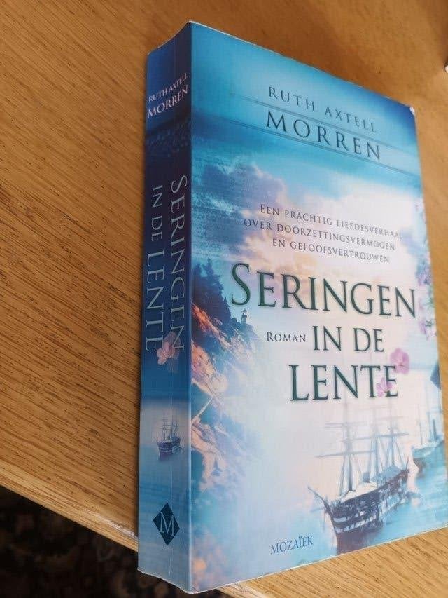 Morren, Ruth Axtell - 	Seringen in de lente - Mozaiek, Boeken, Ophalen of Verzenden, Gelezen, Morren, Ruth Axtell, Nederland