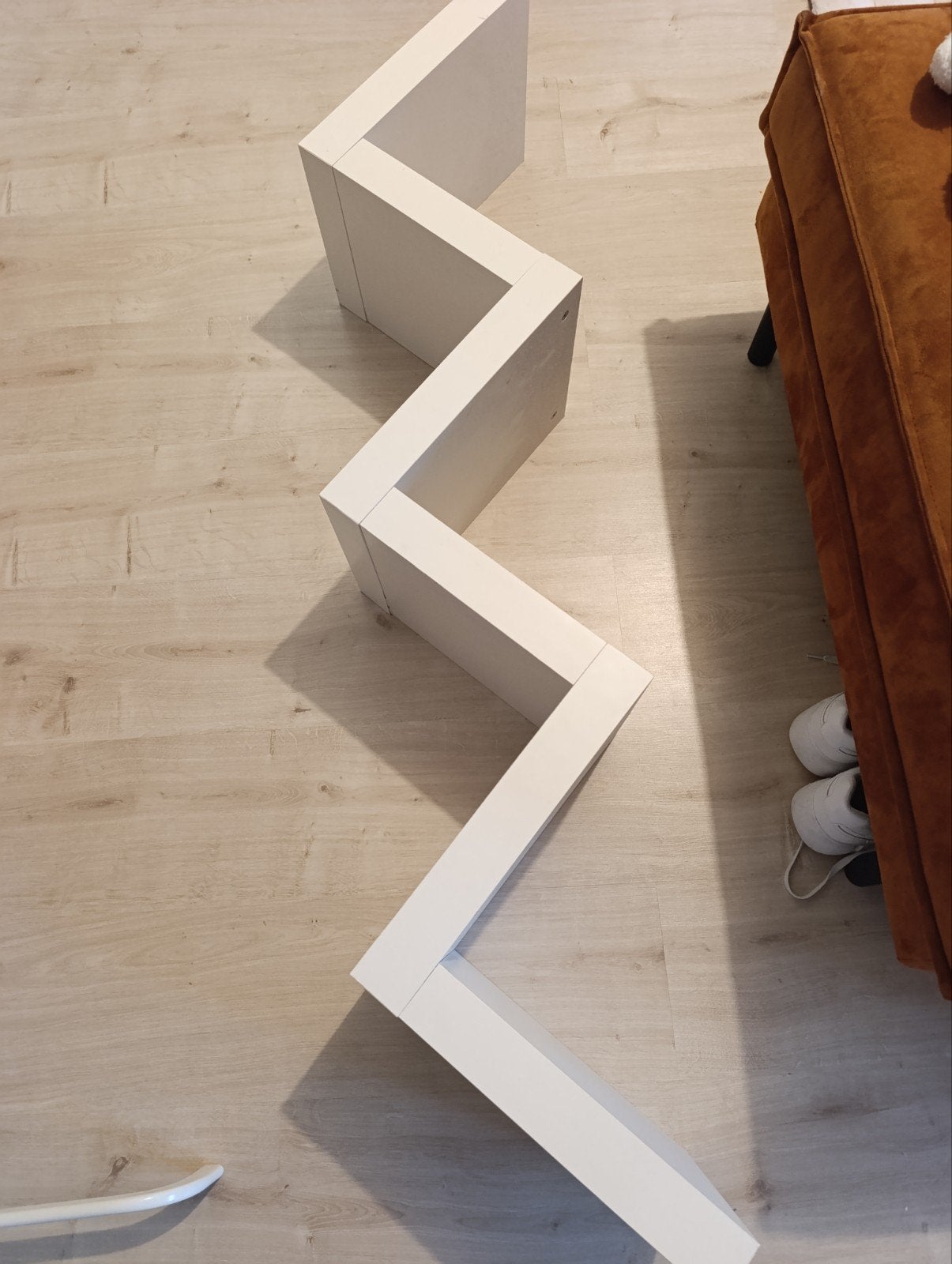 Witte zigzag wandplank / boekenplank, Ophalen, Met plank(en), Minder dan 50 cm, 100 tot 150 cm