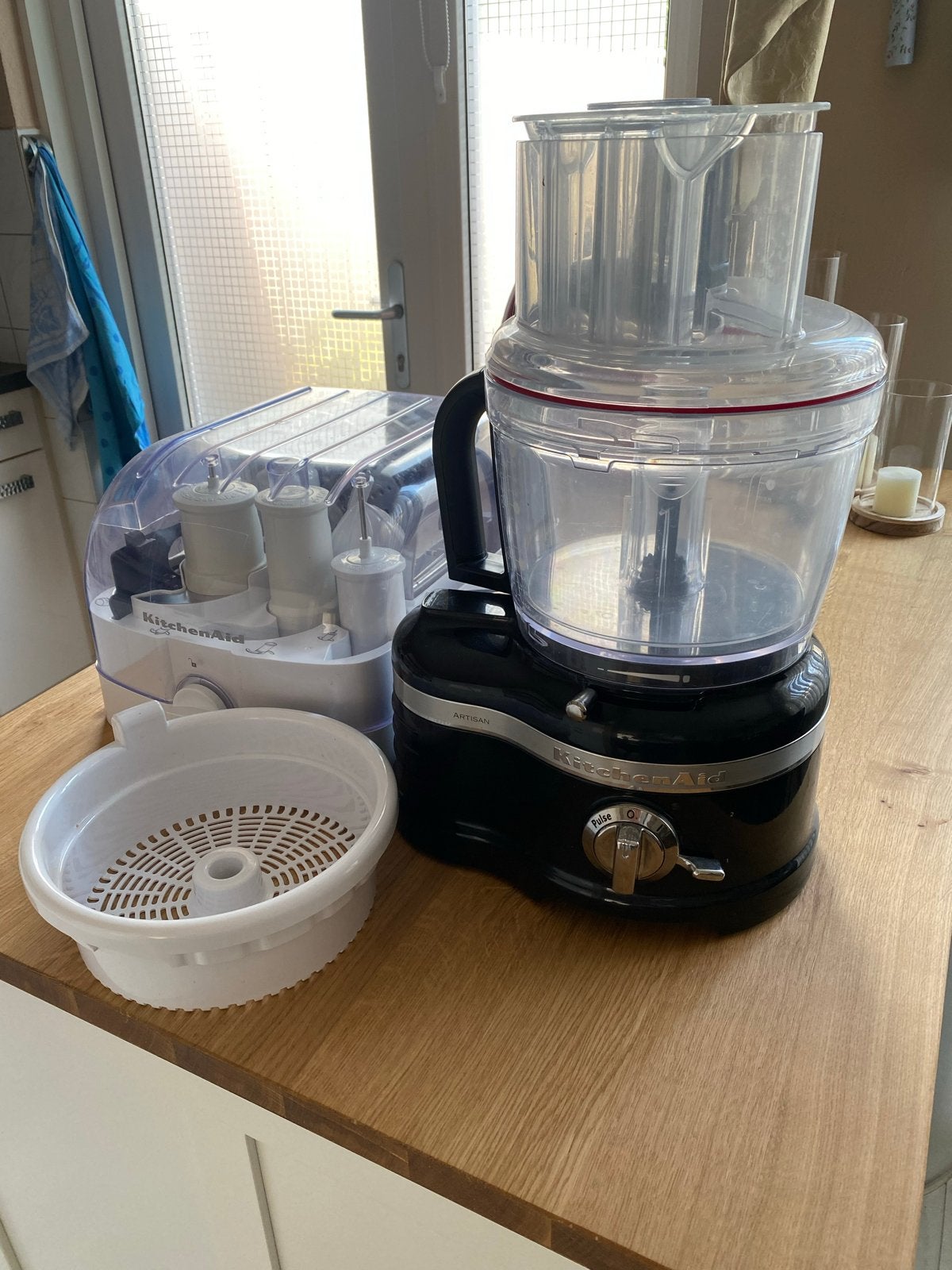 KitchenAid Artisan Foodprocessor met accessoires, Ophalen, Zo goed als nieuw, Vaatwasserbestendig, 3 snelheden of meer