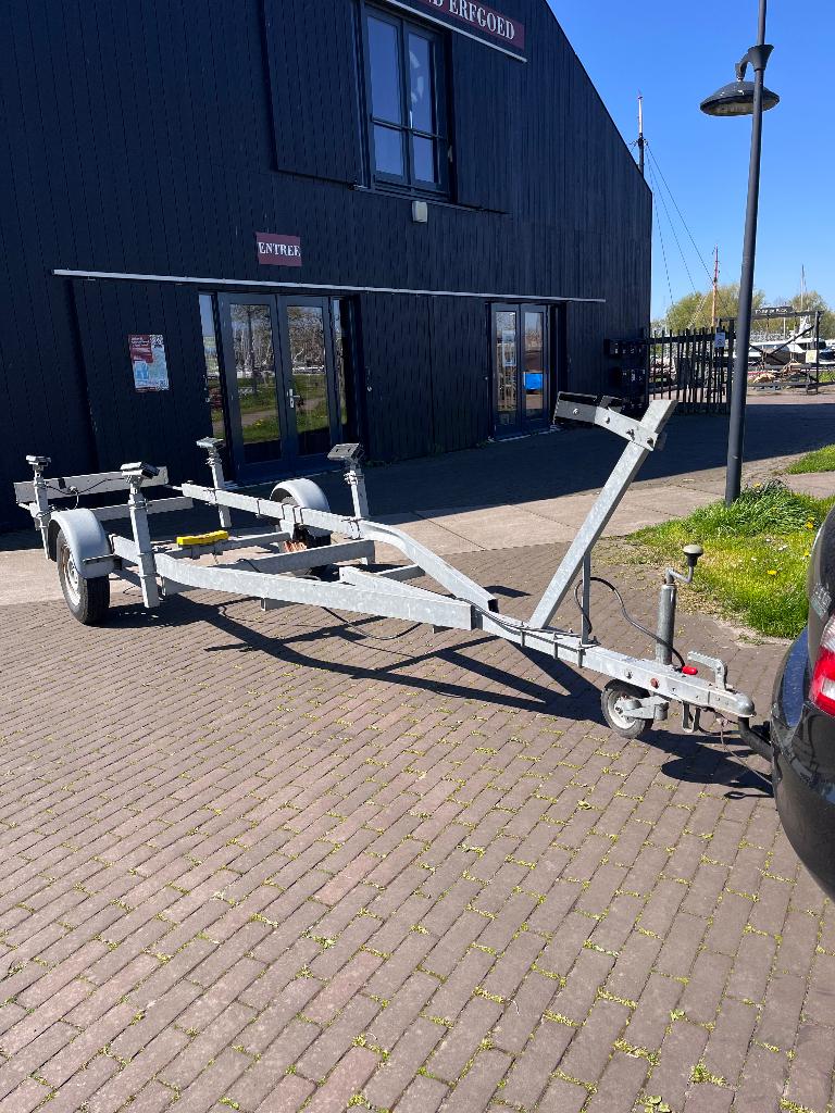 kielboot trailer, Watersport en Boten, Ophalen, Minder dan 1500 kg, Gebruikt, 6 tot 9 meter