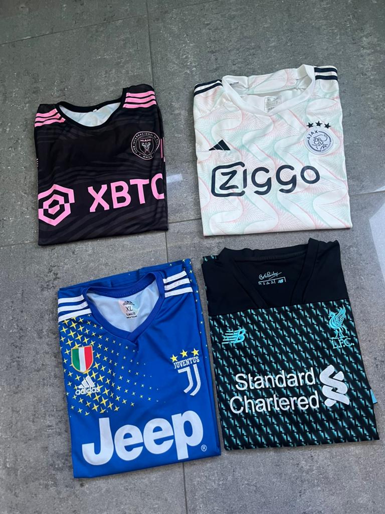4 voetbal shirts maat XL/ XXL, Ophalen of Verzenden, Gedragen, Maat 56/58 (XL)