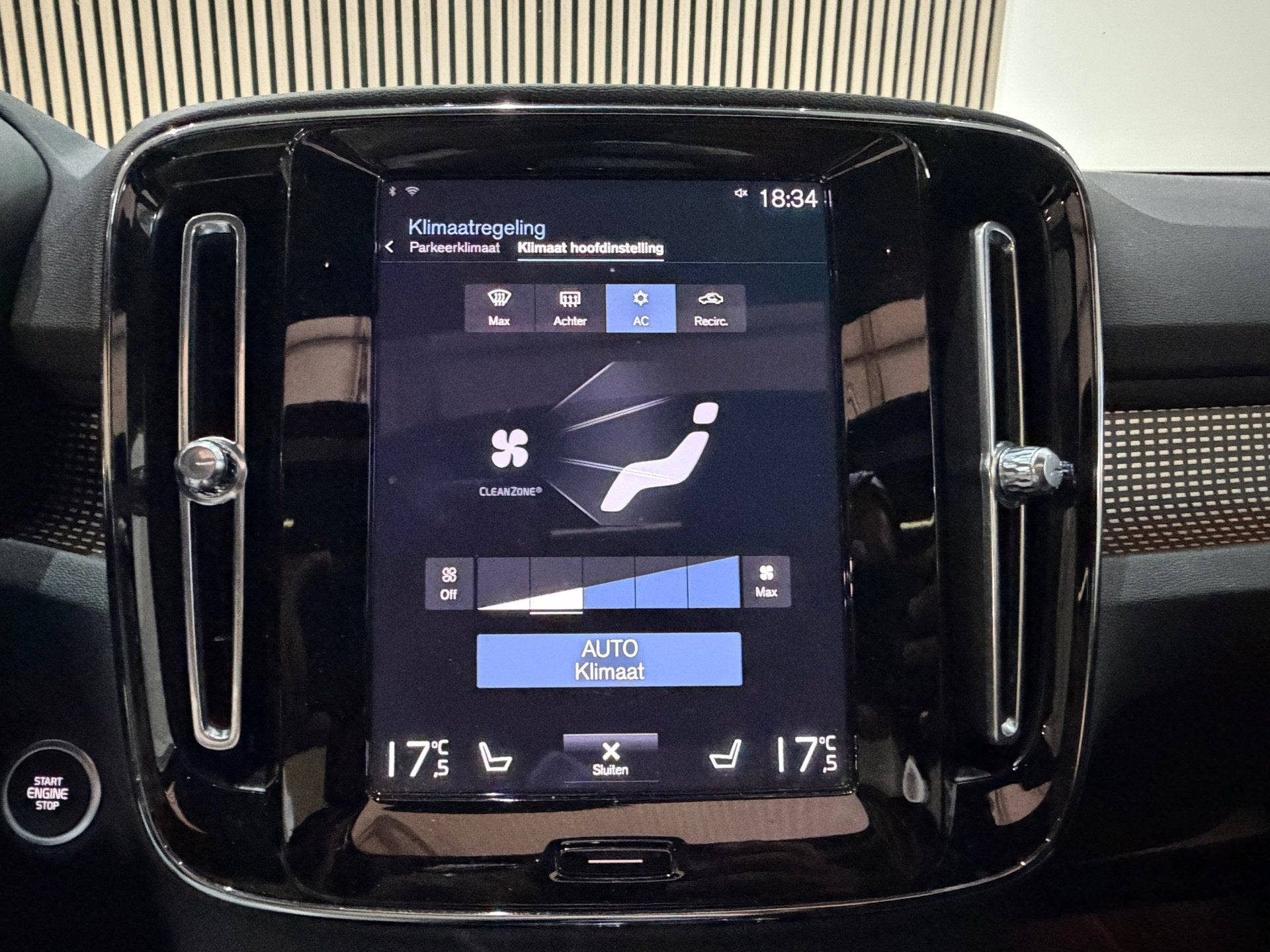 Foto 16 van Volvo XC40 1.5 T4 Recharge R-Design 211pk Pano Leer H/K Came