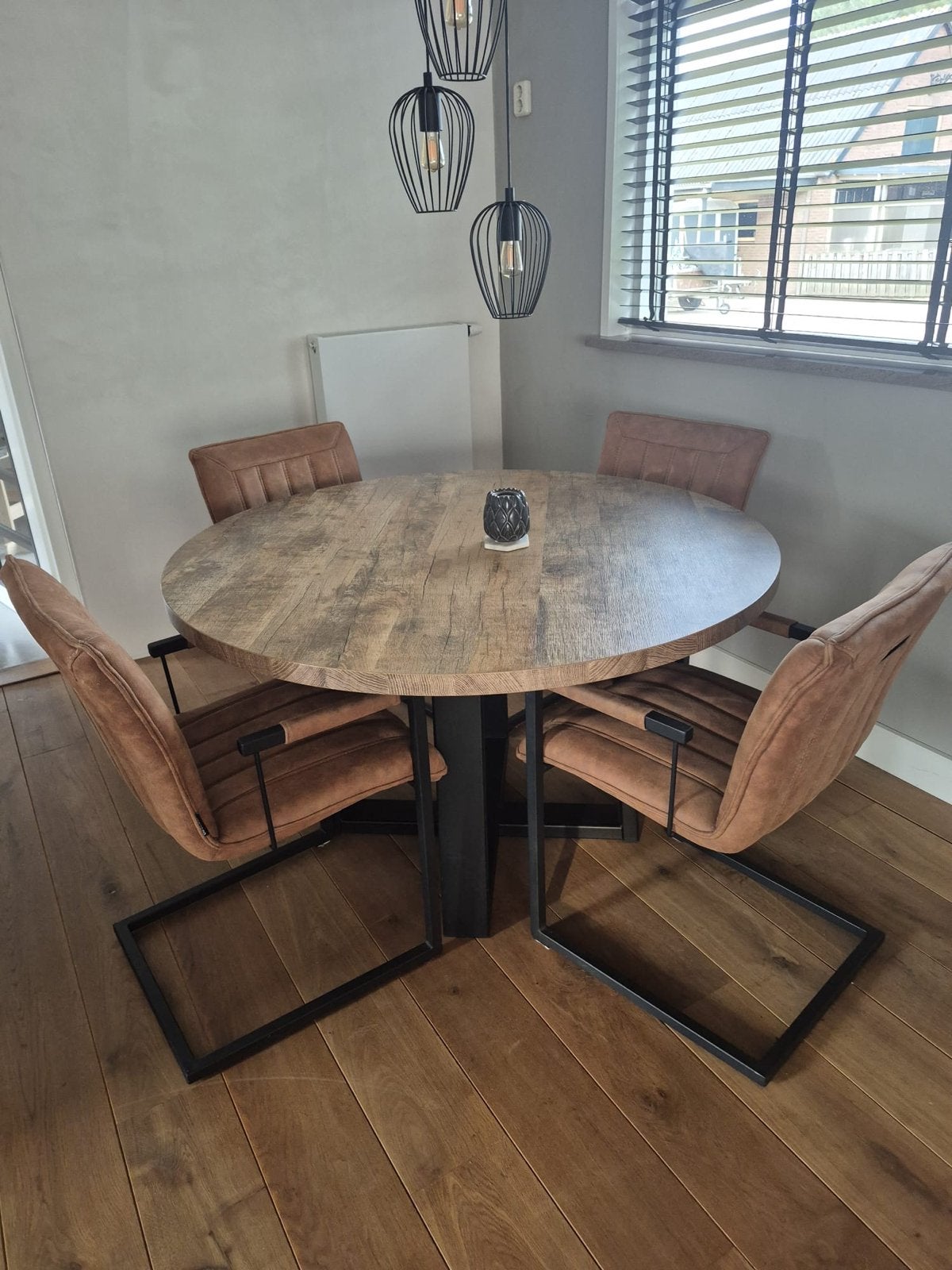 Moderne ronde eettafel met 4 stoelen, Ophalen, Overige materialen, 100 tot 150 cm, Rond