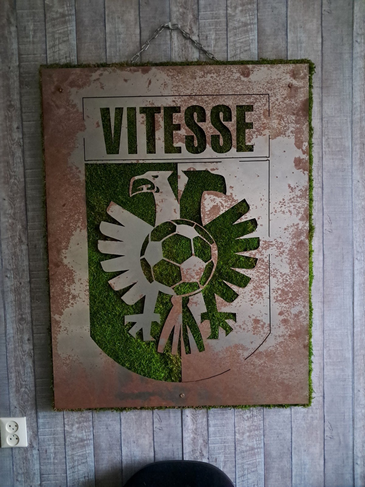 Unieke Vitesse wanddecoratie van metaal met mos 78x102cm, Ophalen, Metaal, Industrieel, Meerkleurig