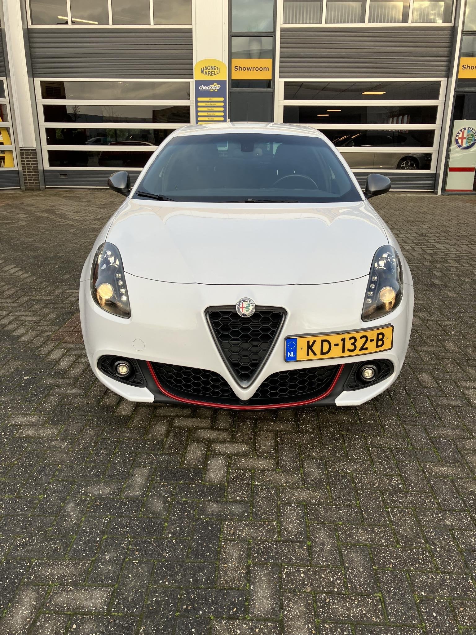 Alfa Romeo Giulietta 1.4 Turbo MultiAir Super | Afneembare t, Auto's, Euro 6, 4 cilinders, Electronic Stability Program (ESP)