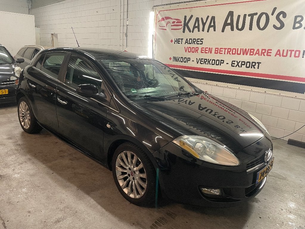 Fiat Bravo 1.4 16V LAGE KILOMETERS 5DR 2008 Zwart, Auto's, Fiat, Voorwielaandrijving, 15 km/l, 4 cilinders, Zwart