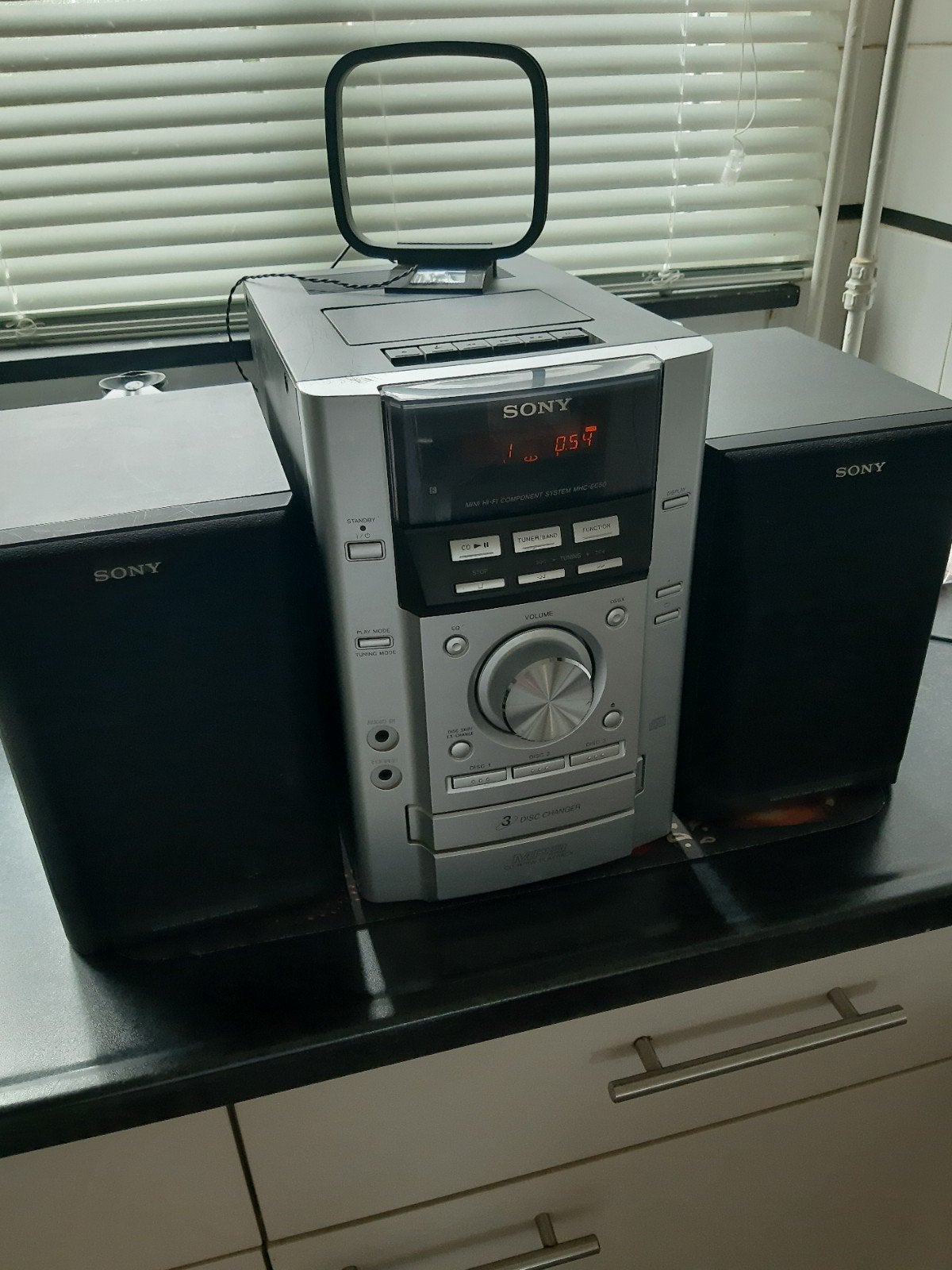t.k.Sony Stereosetje Radio/CD/Cassette met Luidsprekers €15, Audio, Tv en Foto, Stereo-sets, Gebruikt, Ophalen of Verzenden, Tuner of Radio