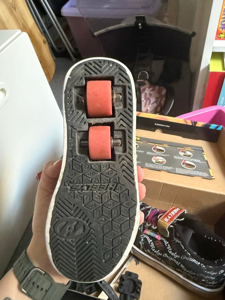 Heelys rolschoenen -  mt 32, Ophalen of Verzenden, Zo goed als nieuw