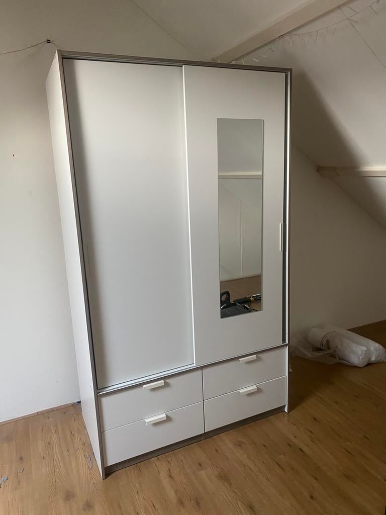 Ikea Trysil kledingkast, Ophalen, 100 tot 150 cm, Zo goed als nieuw, 150 tot 200 cm