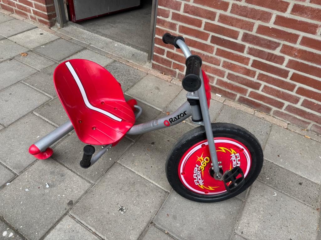 Drifter 360 driewieler met vonkenmaker, Ophalen, Gebruikt, Velgrem