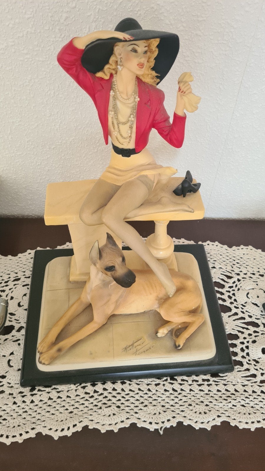 Pracht beeld ,form.32 cm hoog en 24 cm breed, Ophalen