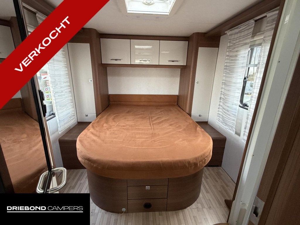 Lmc H737 Sportline Queensbed Hefbed Zonnepaneel Luifel Fiets, Airbags, 7 tot 8 meter, Bedrijf, Airconditioning