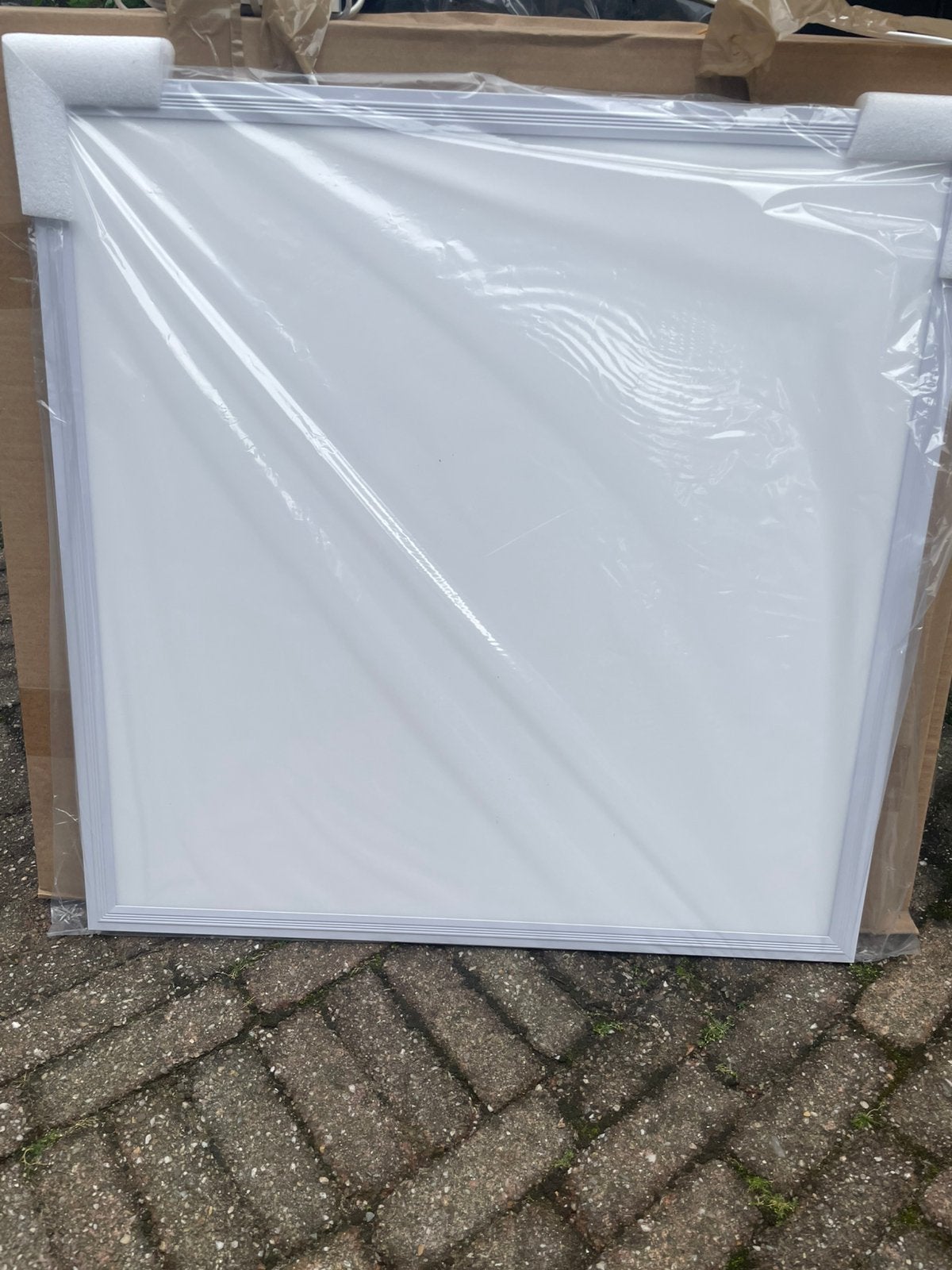 2 stuks nieuwe LED panelen 60x60cm 1,5 cm dik. Met trafo, Ophalen, Zo goed als nieuw
